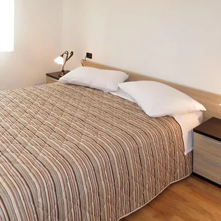 Martina - Lbn376 By Interhome Apartman *